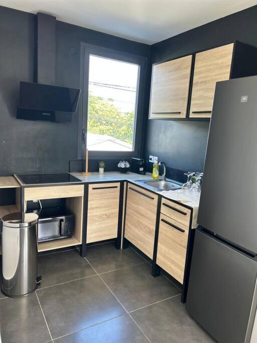 Appartement A 2 Pas De La Plage De Terre Sainte Extérieur photo