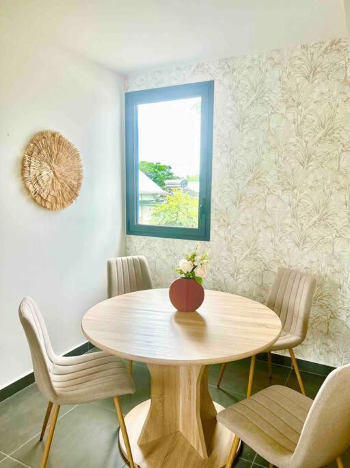 Appartement A 2 Pas De La Plage De Terre Sainte Extérieur photo
