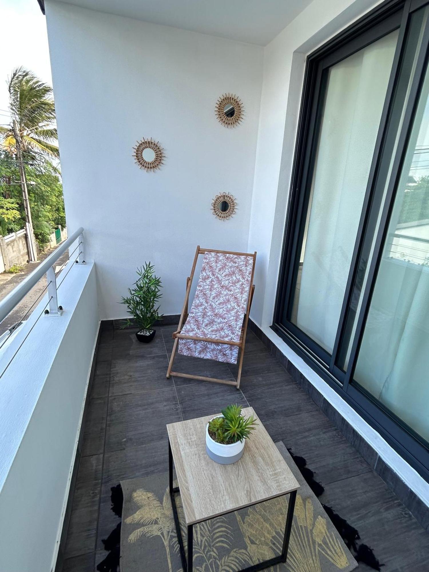Appartement A 2 Pas De La Plage De Terre Sainte Extérieur photo